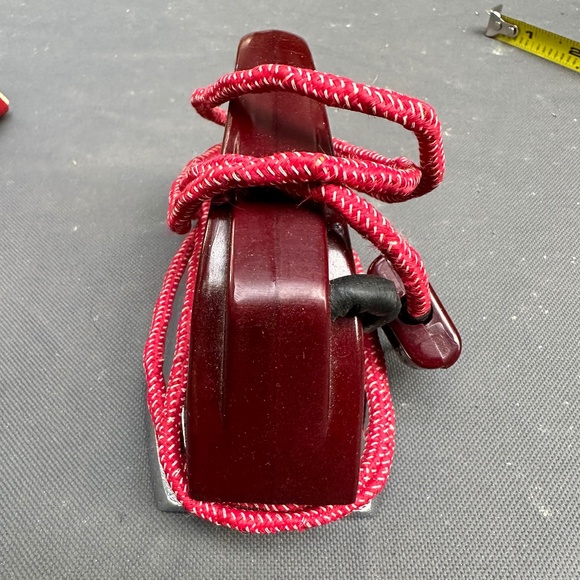 Vintage 1960's Travel Iron with red vinyl travel zip case AND original paperwork - Picture 3 of 15